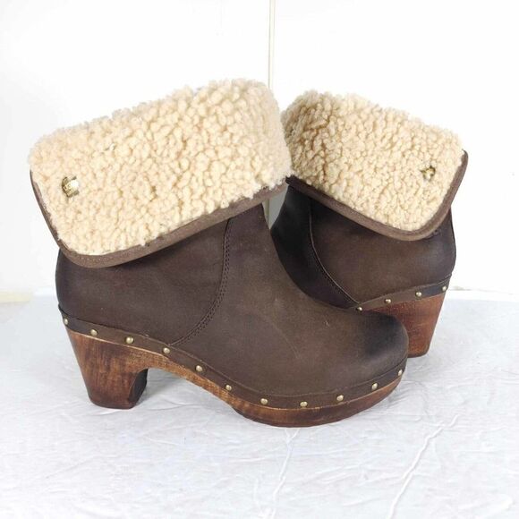UGG Women's Lynnea US 7 Fold Over Leather Brown Shearling Cuff Clog Boot - Picture 8 of 12